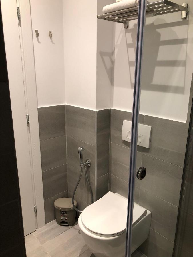 Dukes Albania Hotel Radhimë Екстериор снимка