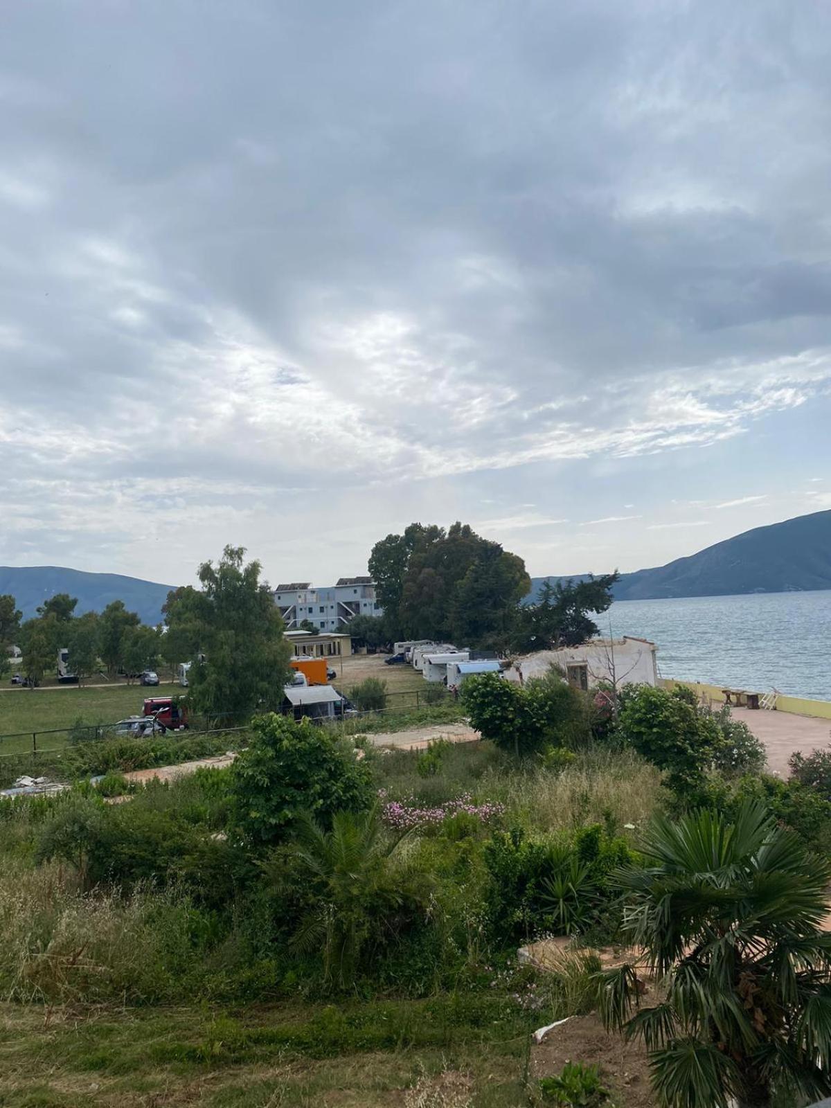 Dukes Albania Hotel Radhimë Екстериор снимка