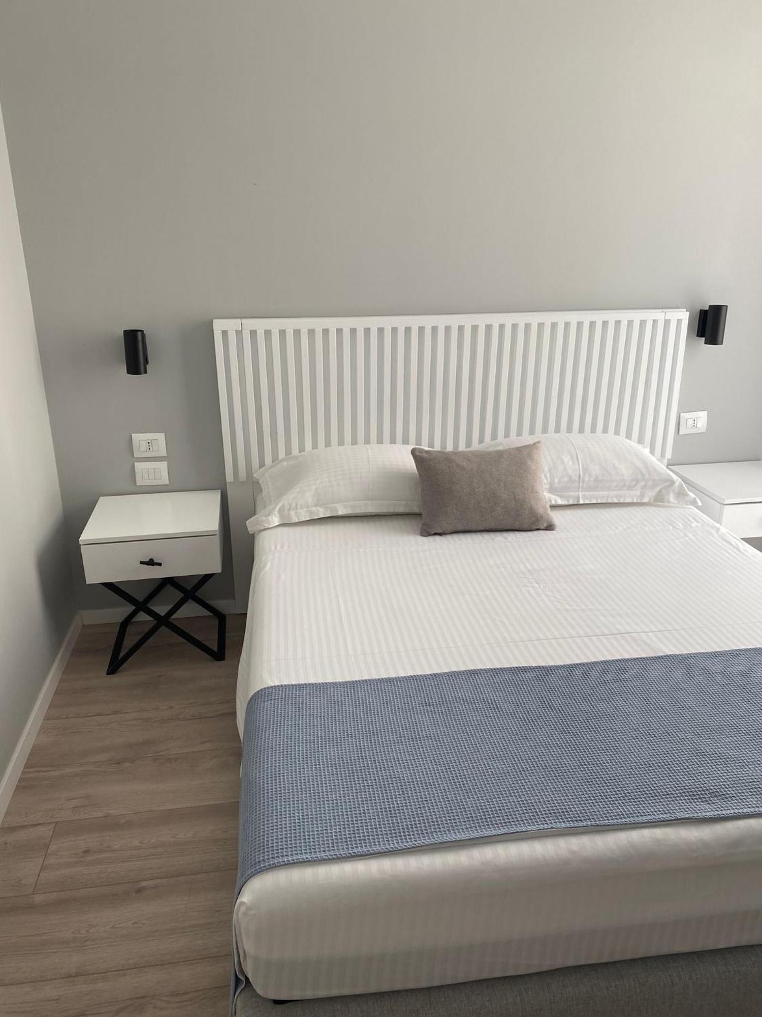 Dukes Albania Hotel Radhimë Стая снимка